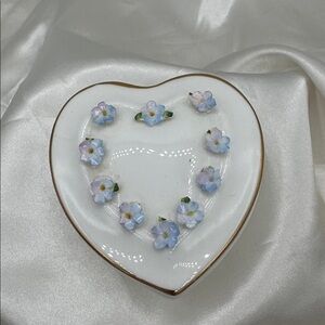 Coalport Fine Bone China Forget me Not Flower Heart Trinket Box. 1" x 2-1/2